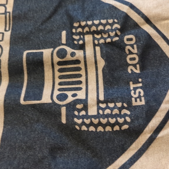 NWOT brown screen printed Jeep short sleeve Gildan t-shirt - Picture 5 of 5